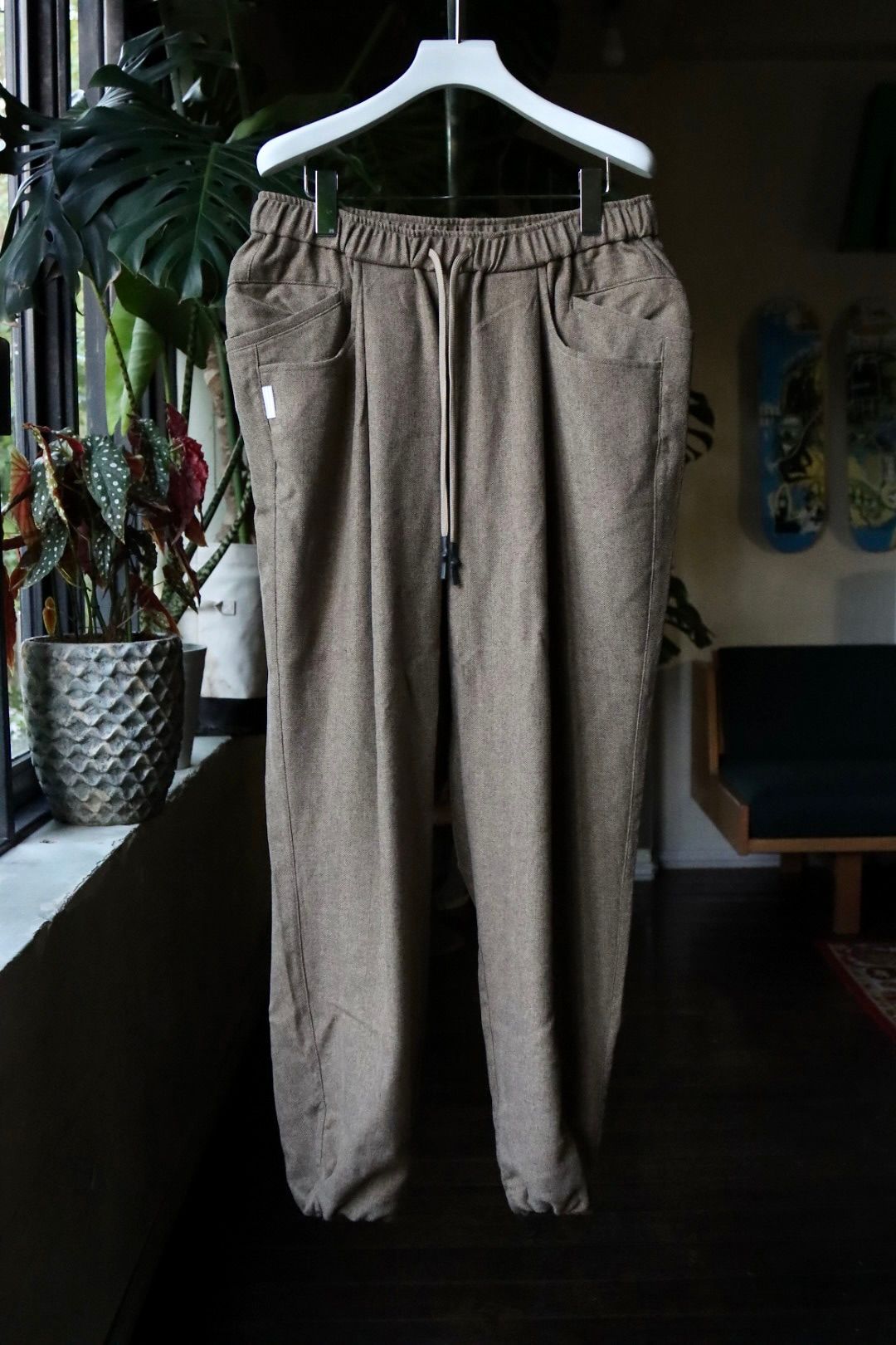 WIDE TAPERED EASY PANTS | mark