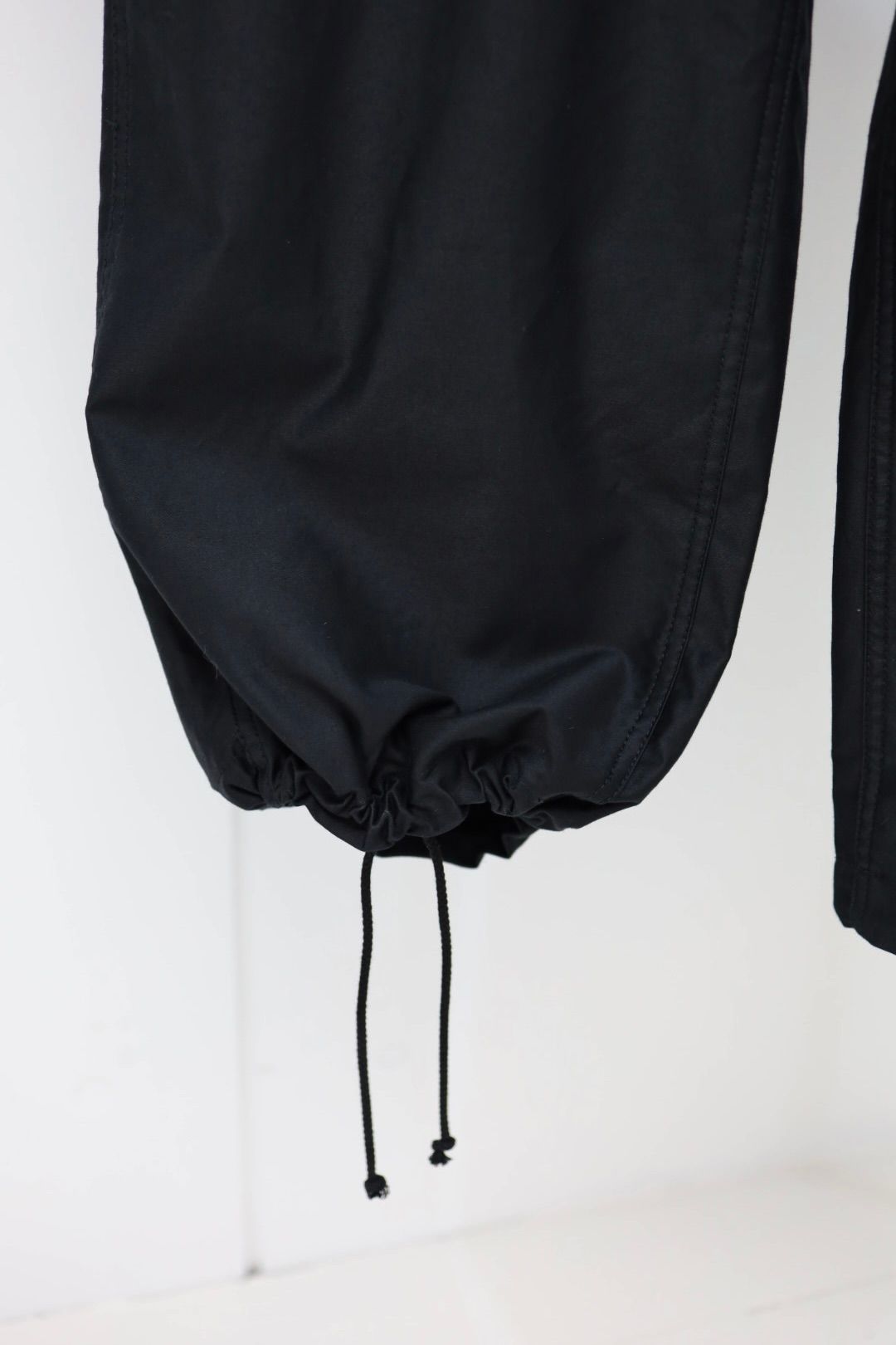 コムデギャルソンオム26SS 綿サテンパンツ(HQ-P029-051)BLACK☆4月3日(金)発売！