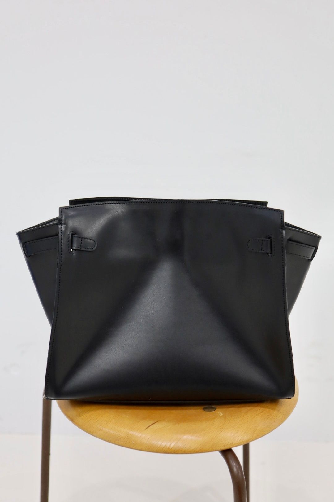 doublet 26SS LEATHER "ITA" SHOULDER BAG(26SS66BG73)BLACK☆12月13日(土)発売！