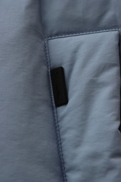 イズネス22AW DOWN VEST is-ness×Yeti (IS-YETIVS01)BLUE GRAYスタイル