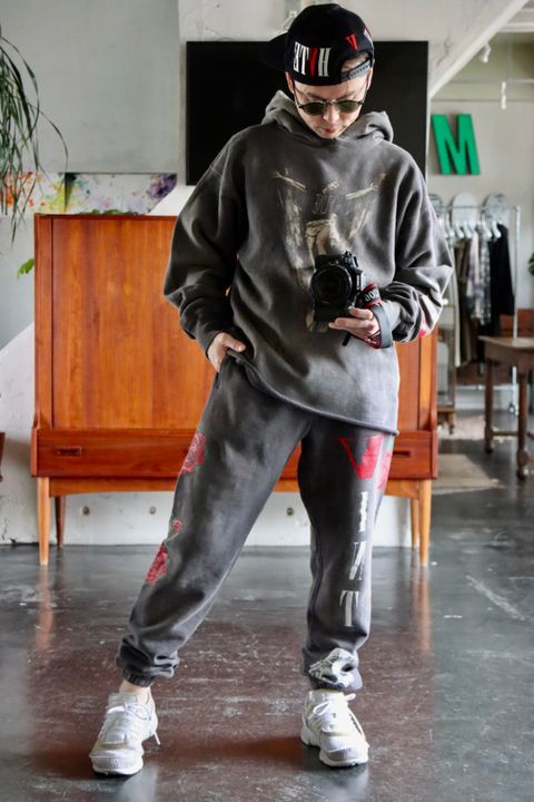 ©SAINT M×××××× 22SS VLONE HOODIE style.
