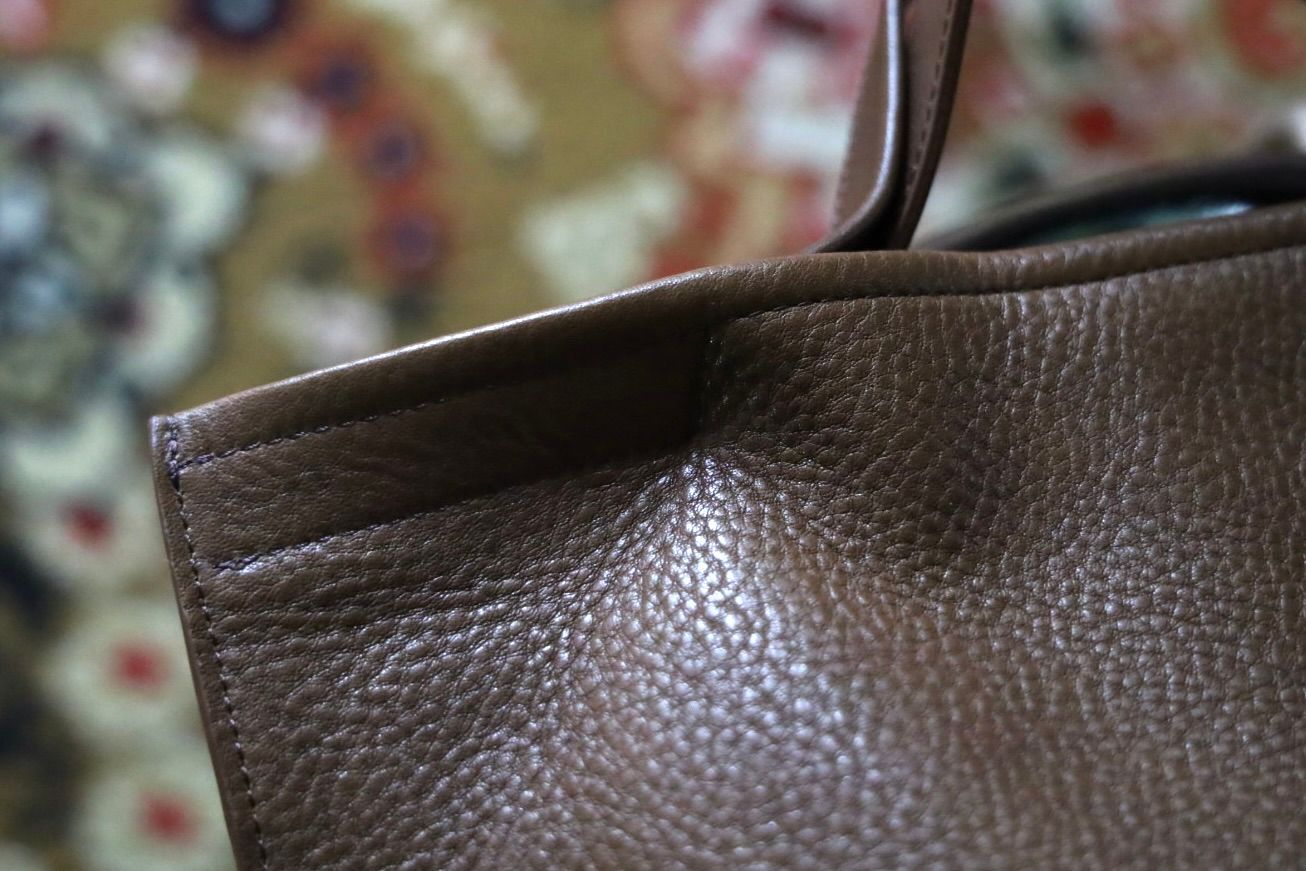 エンダースキーマ バッグ twist hand bag large(zw-b-tbb)cognac