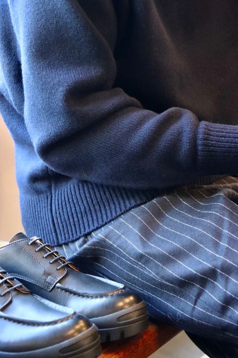 A.PRESSE 23AW Turtleneck Sweater"NAVY"スタイル