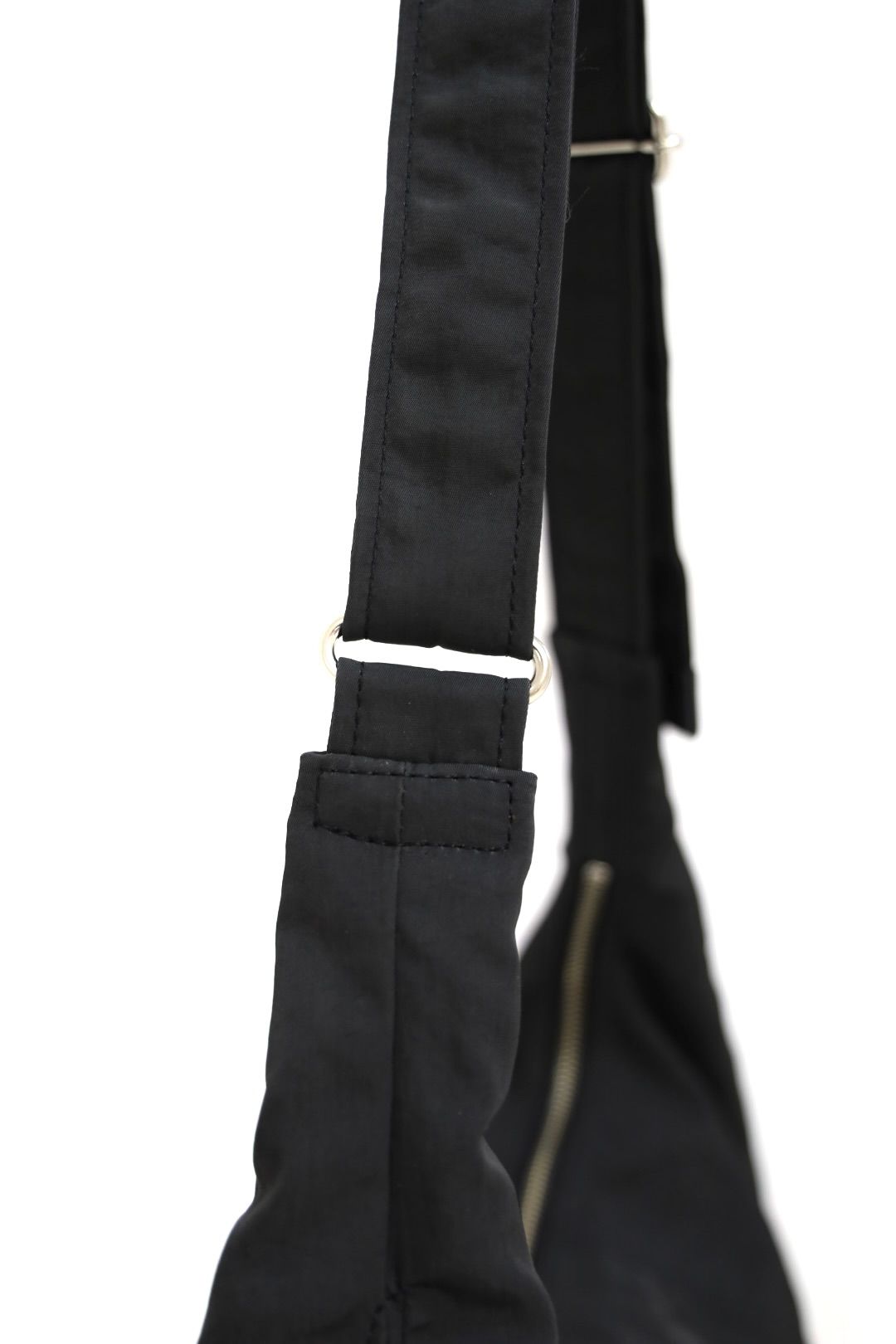 YOKE 26FW Nylon Circle Shoulder Bag(YK26FW01406A)Black
