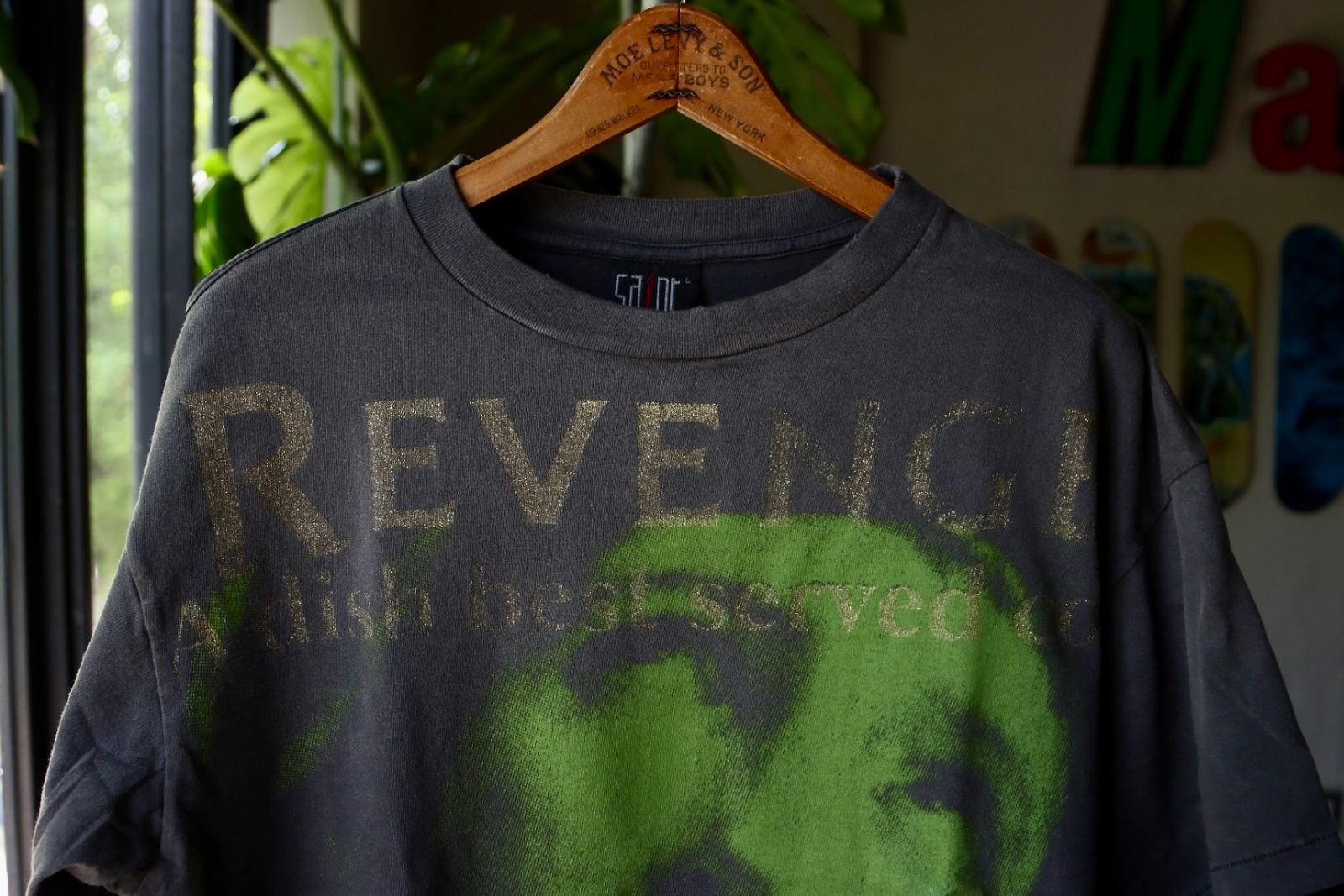 SAINT M×××× ベルベルジンコラボ BJ_SS TEE REVENGE | viratindustries.com