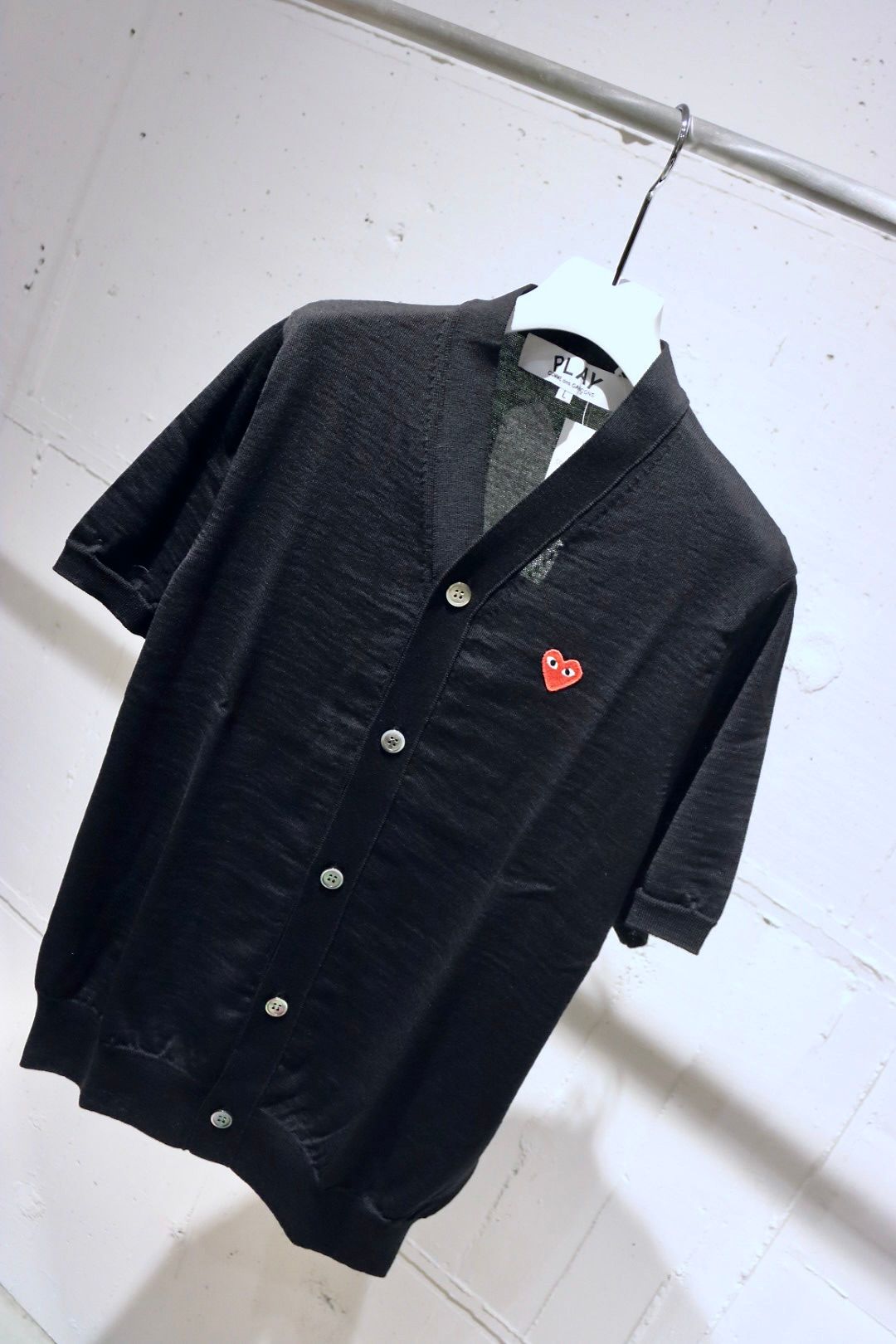 PLAY COMME des GARCONS - プレイコムデギャルソン PLAY V-NECK