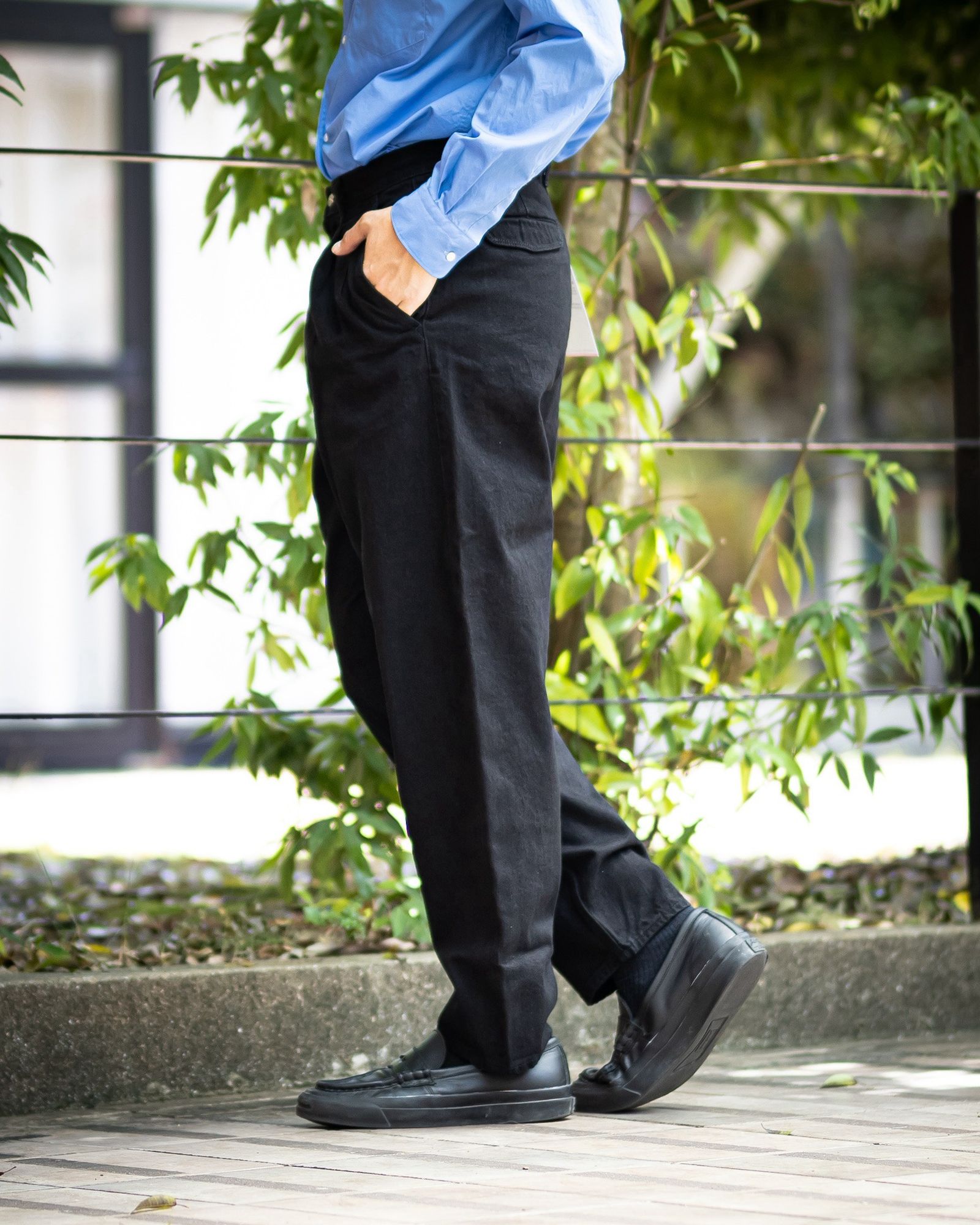 グラフペーパー Selvage Denim Two Tuck Tapered Pants(GU263-40060RB)BLACK_WASHED★7月25日(土)発売！