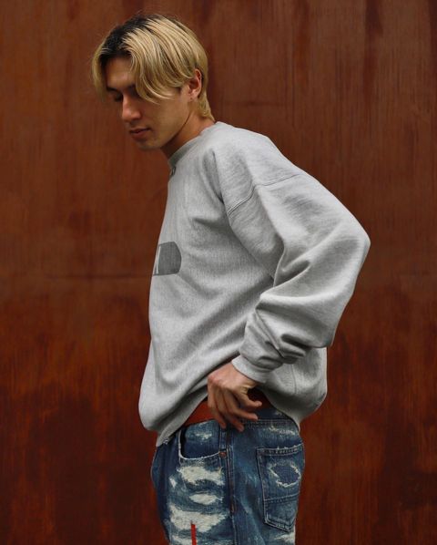 ©SAINT M×××××× 23SS 新作M CREW NECK SWEATスタイル