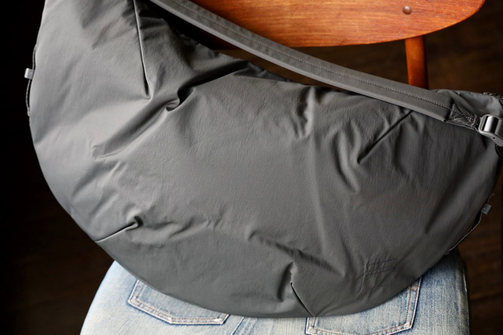 グラフペーパー 25AW Blankof for GP Large Crescent Bag(GU253-90580)SLATE GRAY☆8月9日(土)発売！