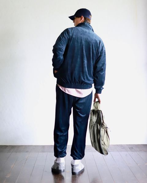 FreshService新作VELOUR JERSEY PULLOVERスタイル
