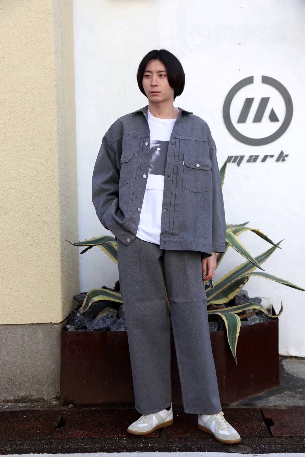 森の雑貨屋さん Graphpaper colorfast denim two tuck pant | ochge.org