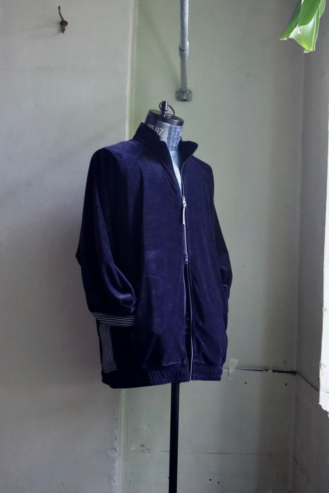 S.F.C 23FW VELOUR TRACK JACKET(SFCFW23CS06)Navy