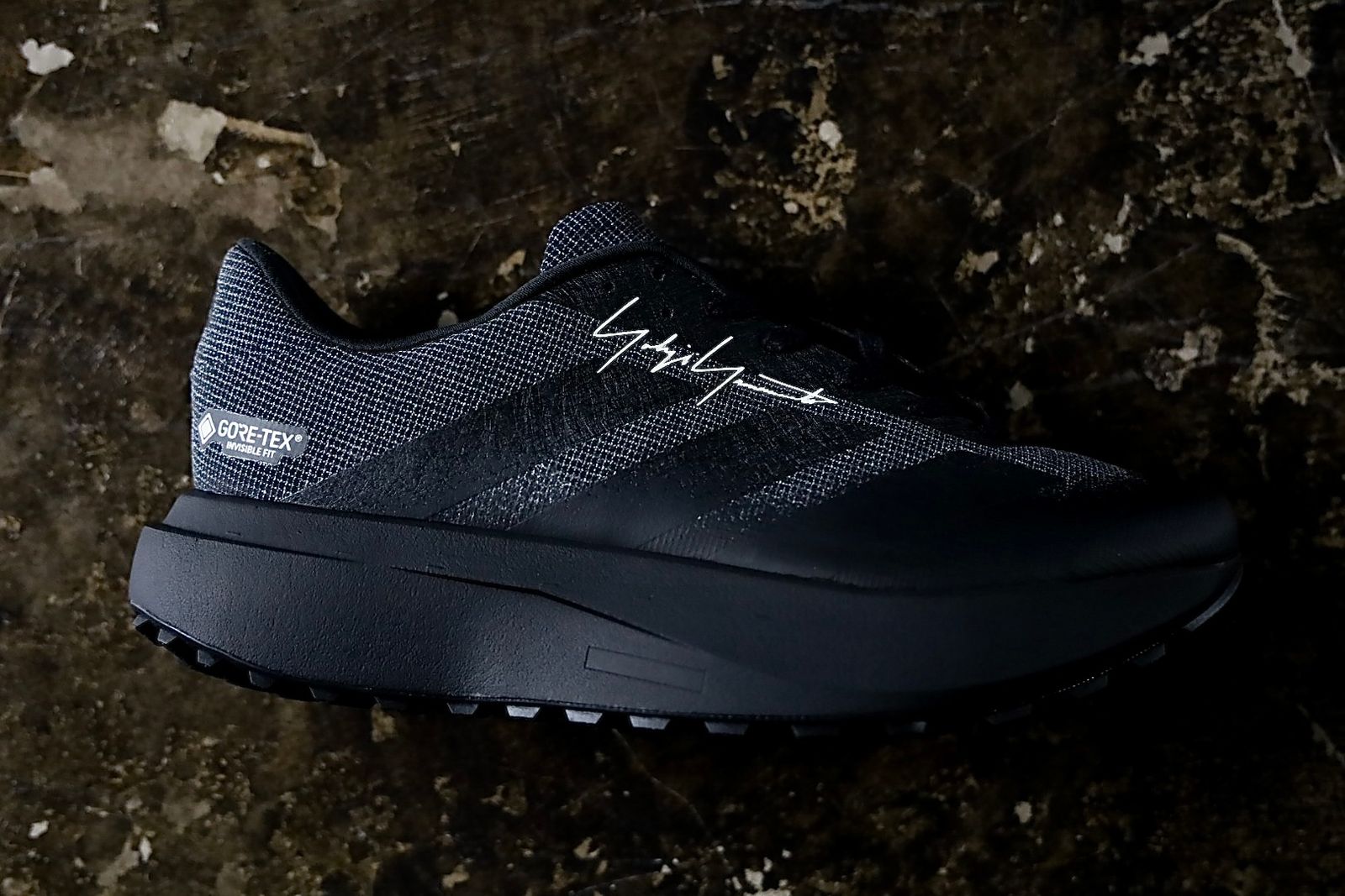 ワイスリー  Y-3 EVO SL ATR GTX Trainers(KI7881)BLACK☆新作発売！