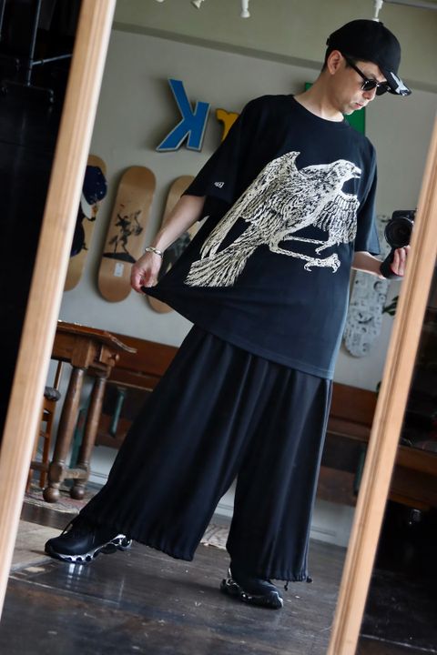 Yamamoto×New Era CROW PRINT OVERSIZED PERFORMANCE S/S TEEスタイル.2022.4.13.