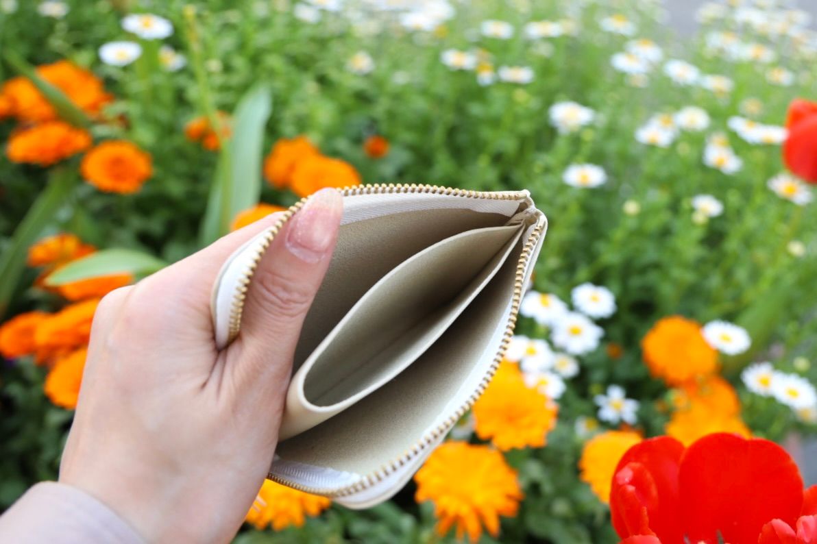 コムデギャルソンClassic Leather L字型ZIP財布(8Z-D003-051-3)WHITE☆4月11日再入荷！