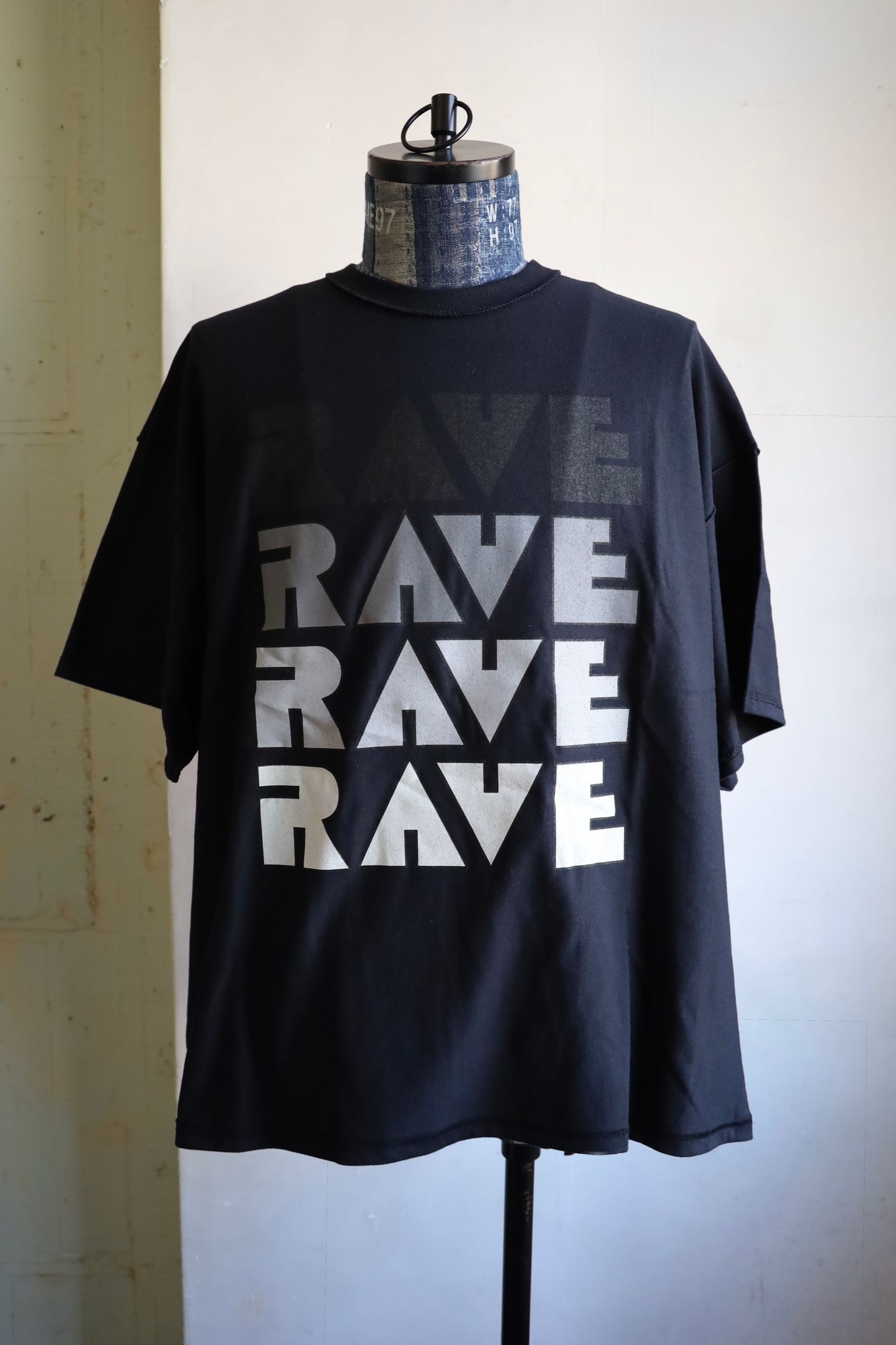 is-ness - イズネスミュージック 25SS RAVE T-SHIRT