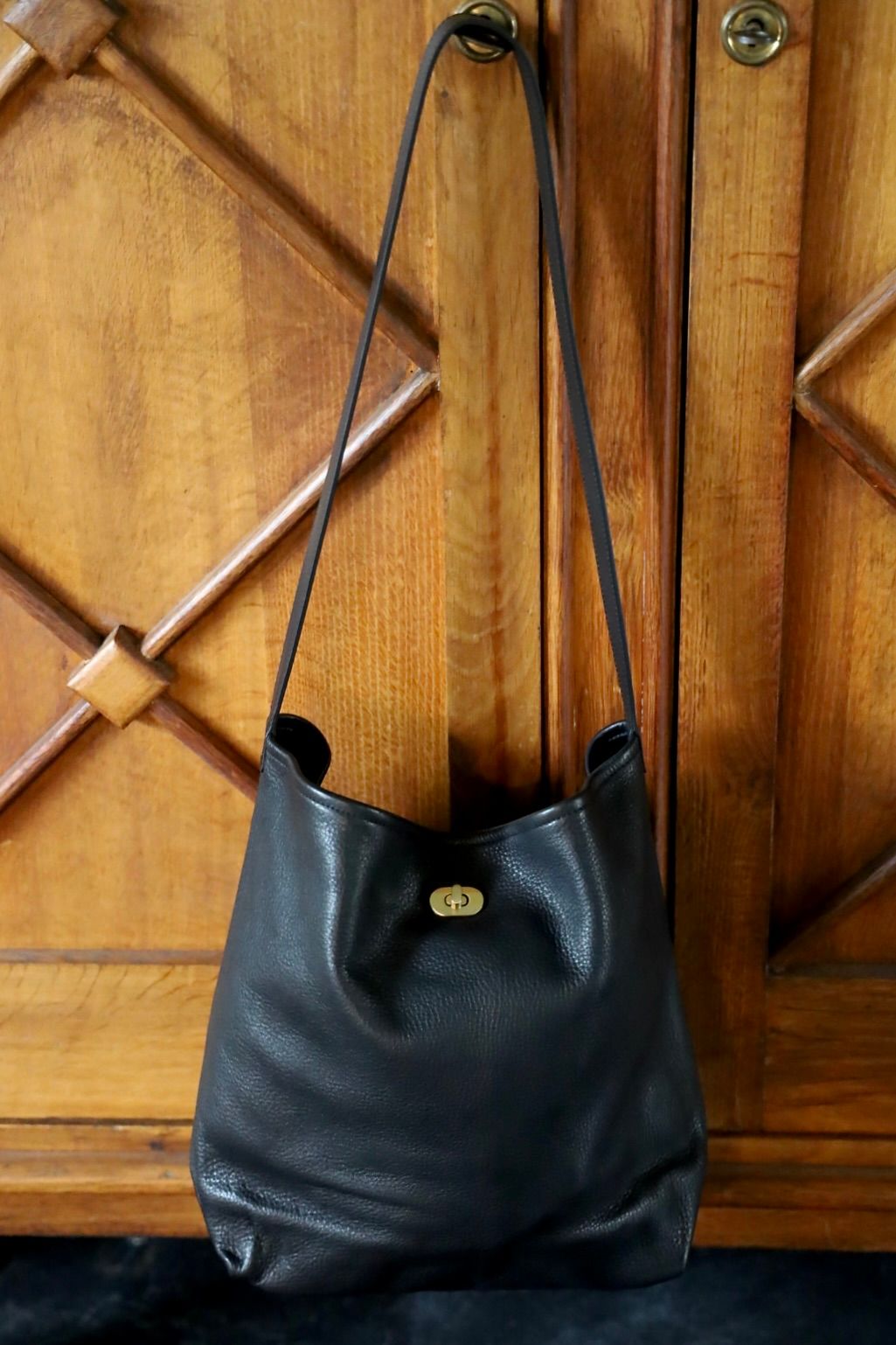 エンダースキーマ バッグ twist shoulder large(zw-b-tsb)black
