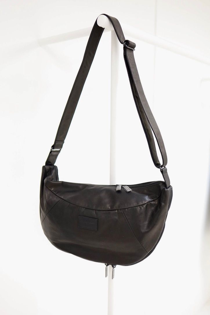 Yohji Yamamoto ハーフムーンショルダーバッグ(HK-I06-761)BLACK☆新作発売！