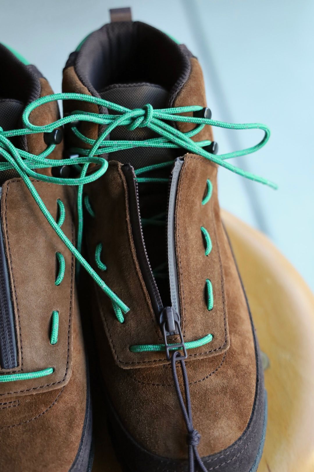 イズネス 25AW FLOW-MID SHOES is-ness×SUICOKE(25AW_40_1007AWSHOES01)BROWN×GREEN☆新作発売！
