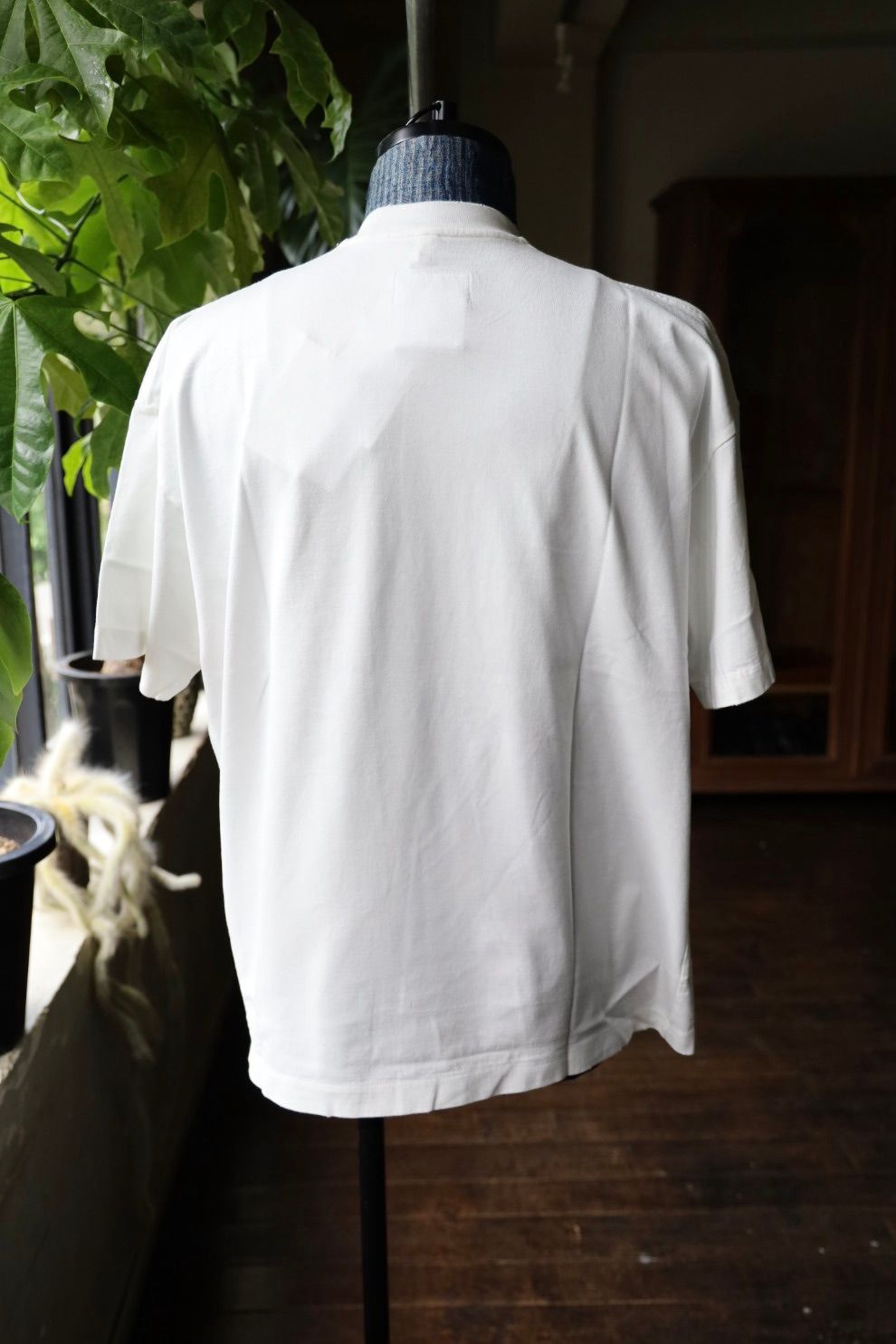 doublet 25AW VILLAIN COVER PRINT T-SHIRT (25AW48CS411)WHITE
