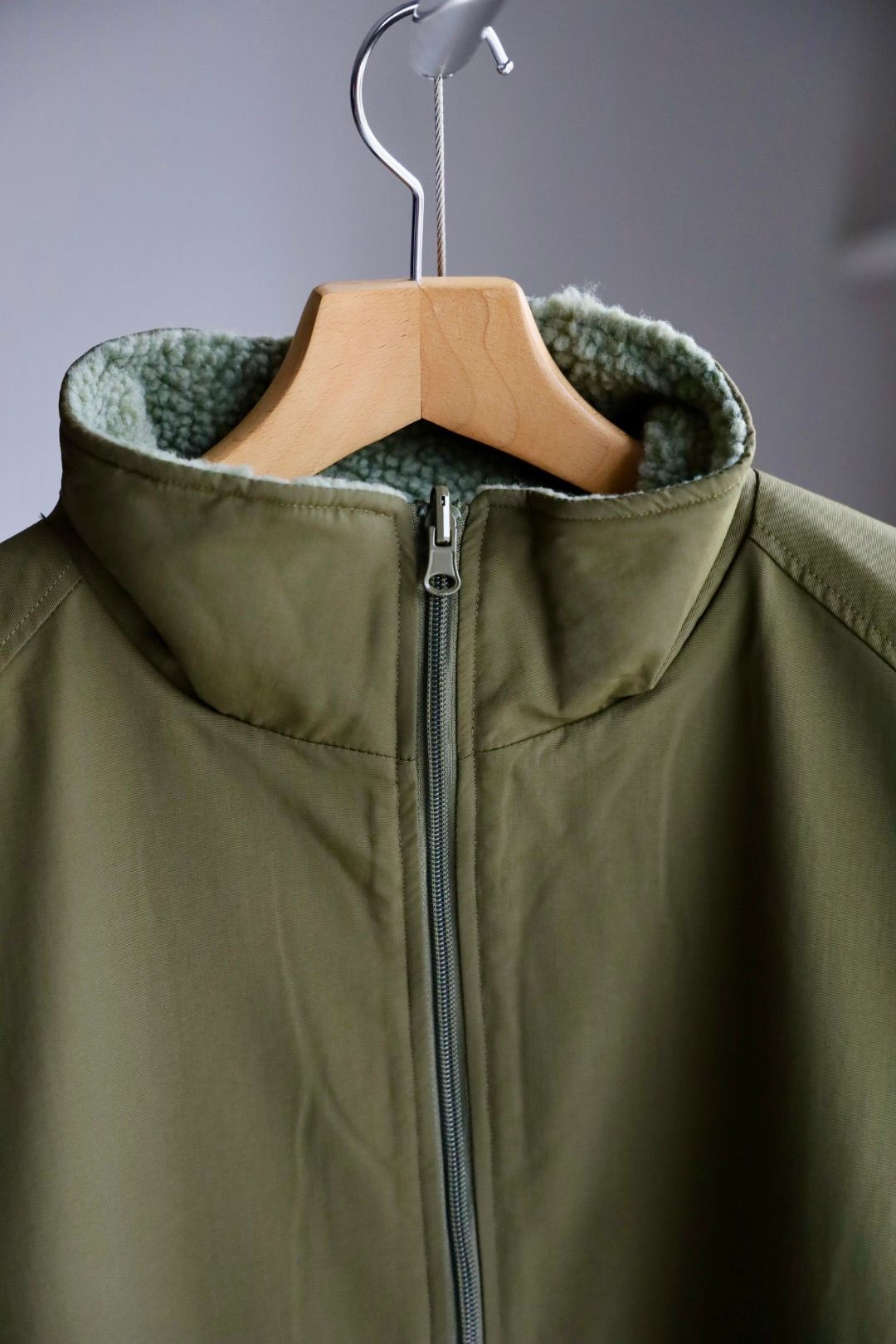 イズネスミュージック 25AW DUB REVERSIBLE FLEECE JACKET (IMP6_26_DBJK01)KHAKI☆新作発売！