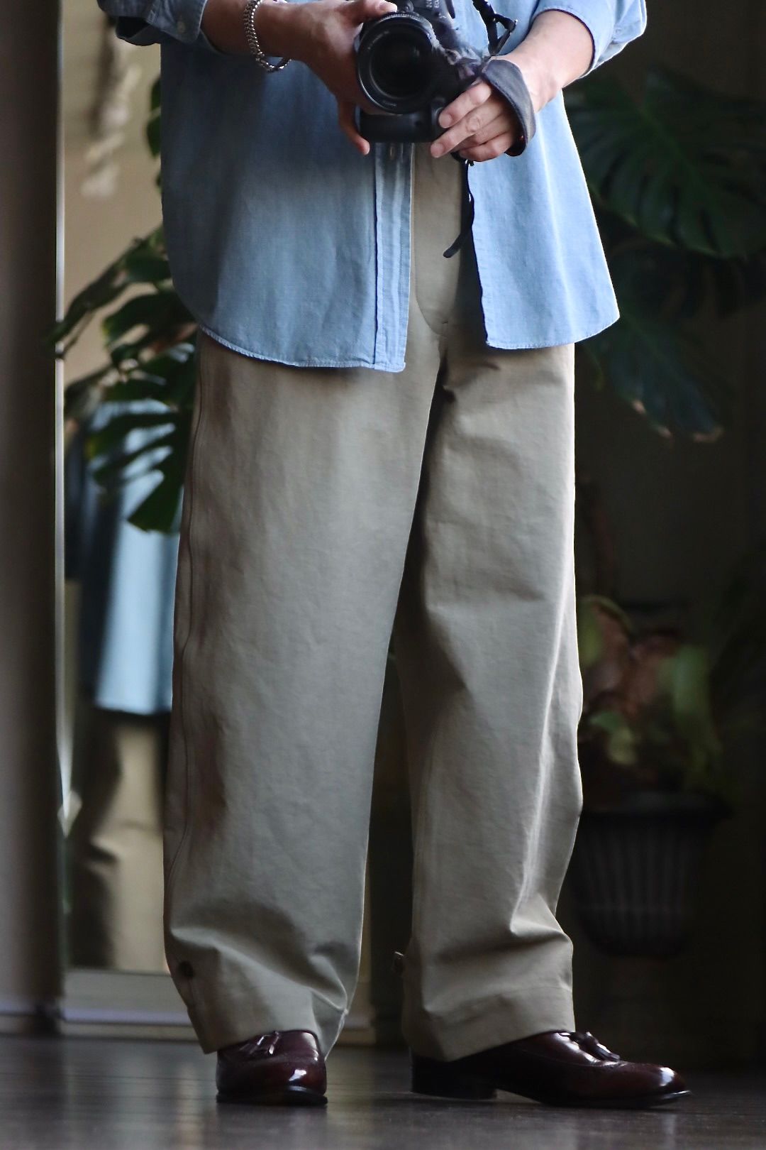 A.PRESSE 23SS Washed Chambray Shirtスタイル