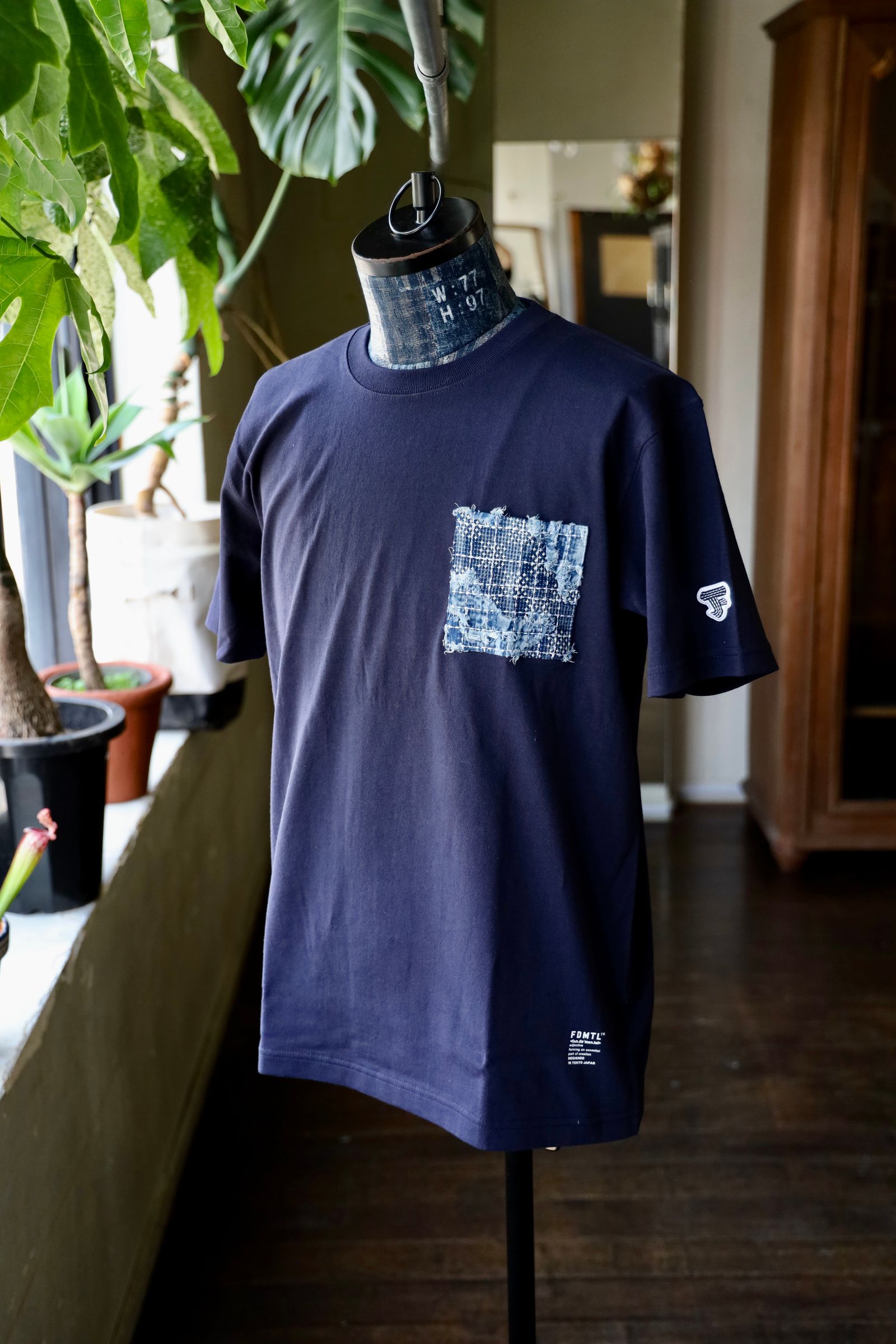 ファンダメンタル Tシャツ BORO POCKET TEE(FA25/TE12)NAVY