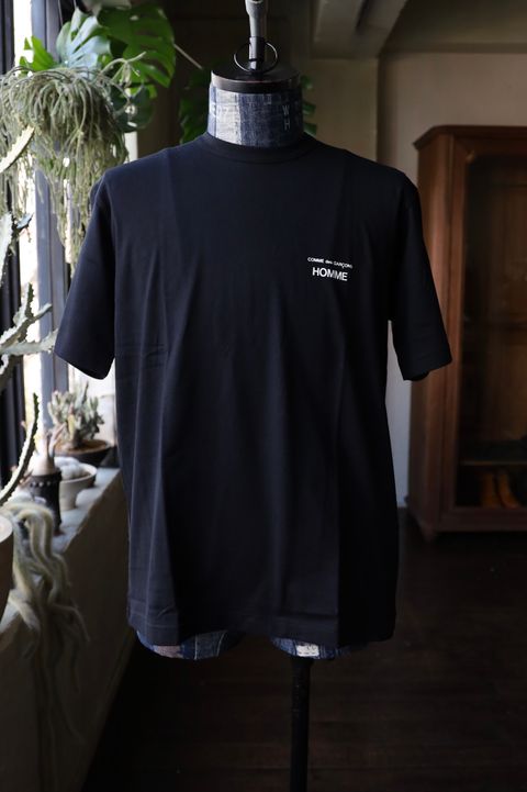 コムデギャルソンオム 25AW ロゴTシャツ(HP-T101-051)BLACK