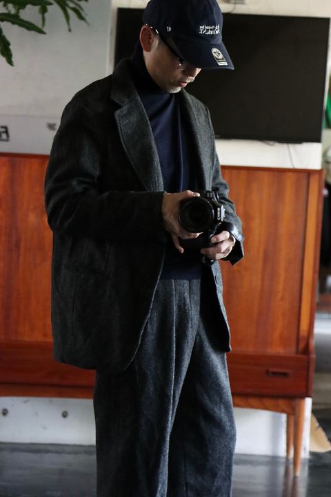 アプレッセ22FW Tweed Tailored Jacket"CHARCOAL"スタイル