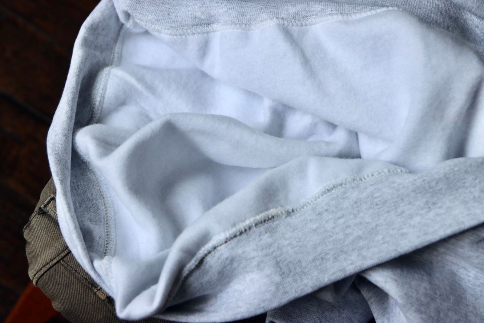 セダンオールパーパスFW23 COLLEGE LOGO HOODIE(SD23F-CT04)ASH