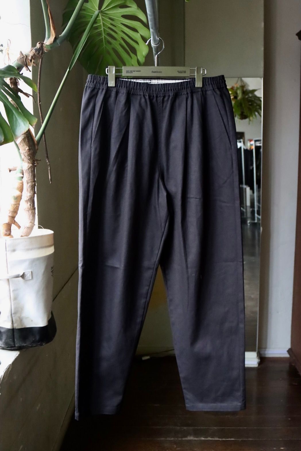 フレッシュサービス CORPORATE EASY CHINO PANTS(FSC253-40093B)BLACK☆8月2日(土)発売！