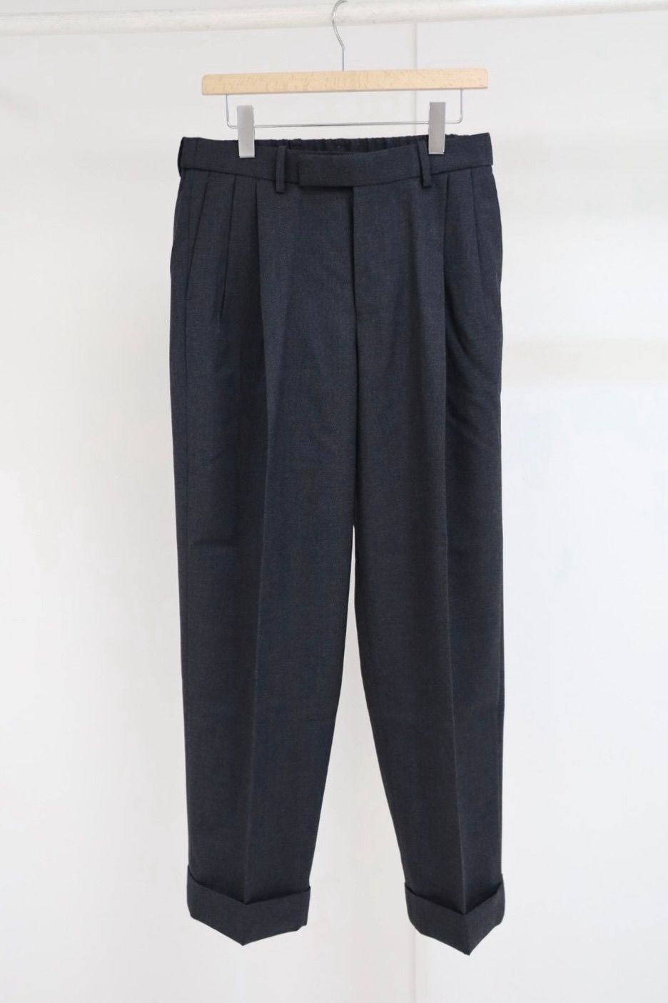 マーカウェア 26AW DOUBLE PLEATED SEMI EASY TROUSERS(A26C07PT02C) CHARCOAL☆新作発売！