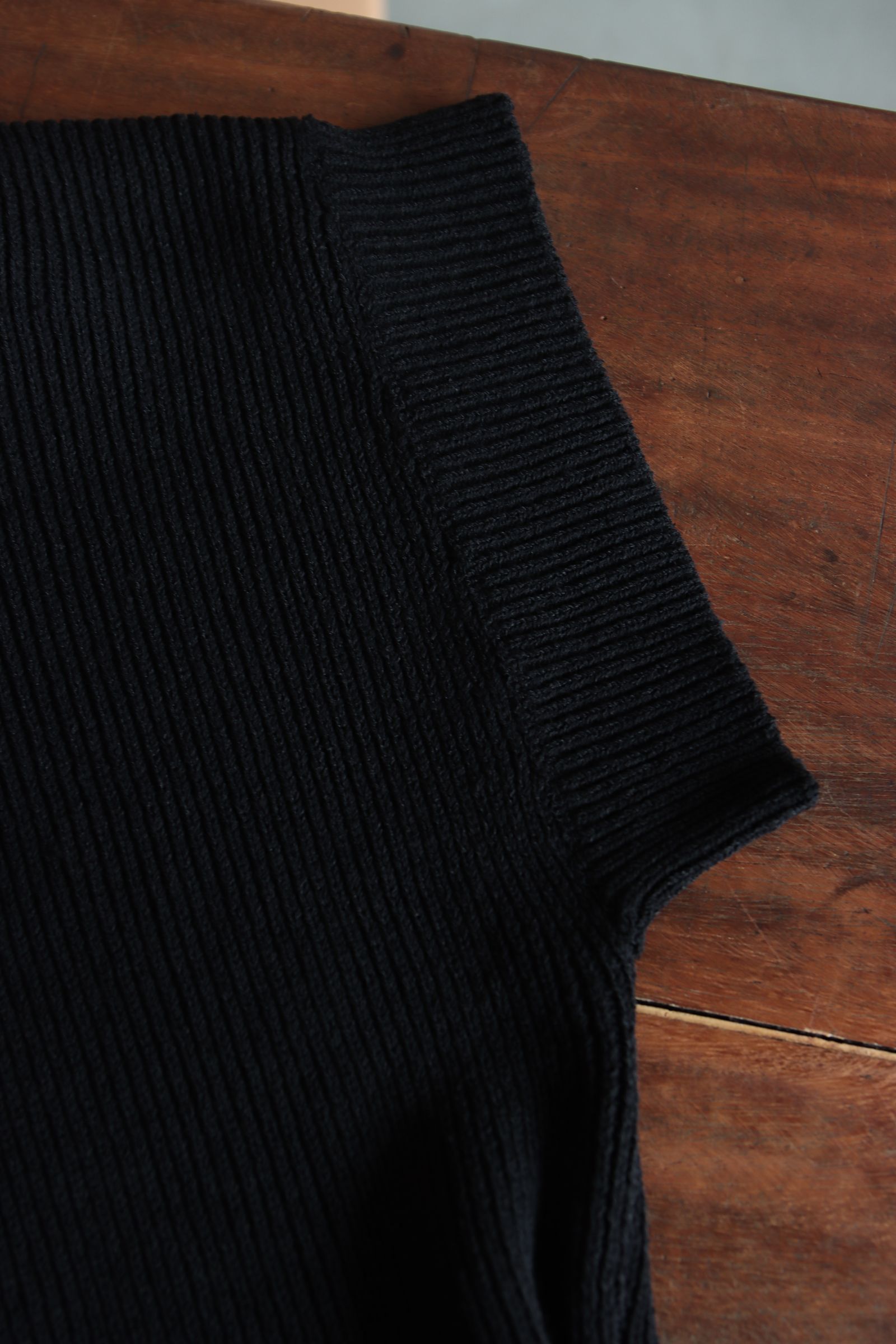 Graphpaper 25SS WOMENS Linen Solotex S/S Mock Neck Knit(GL251-80060)BLACK