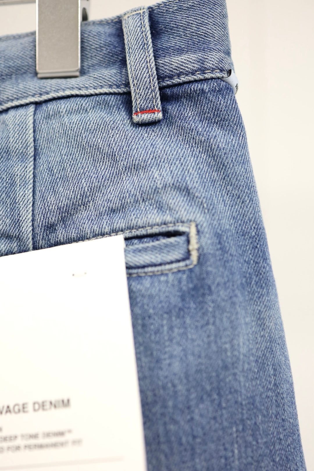 グラフペーパー Selvage Denim Two Tuck Pants(GU261-40061LB)INDIGO_LIGHT FADE