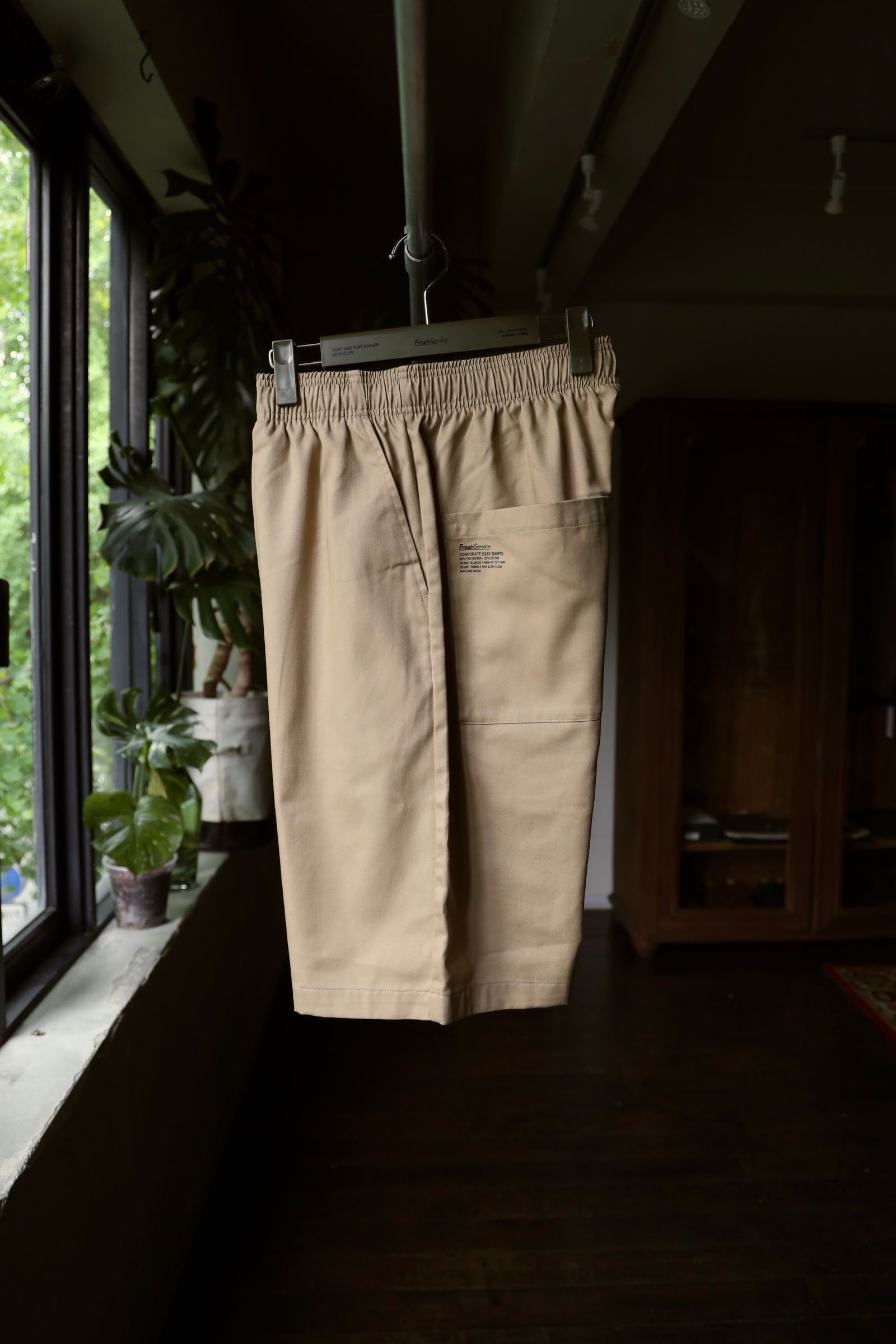 フレッシュサービス CORPORATE EASY SHORTS(BEIGE)