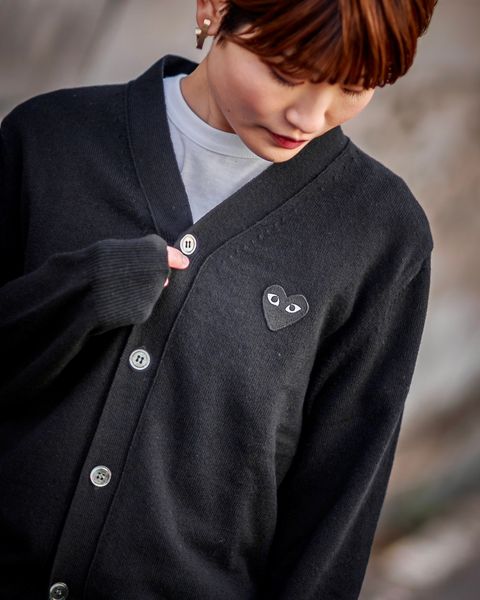 PLAY COMME des GARCONS 新作V-NECK CARDIGAN style.2024.12.12