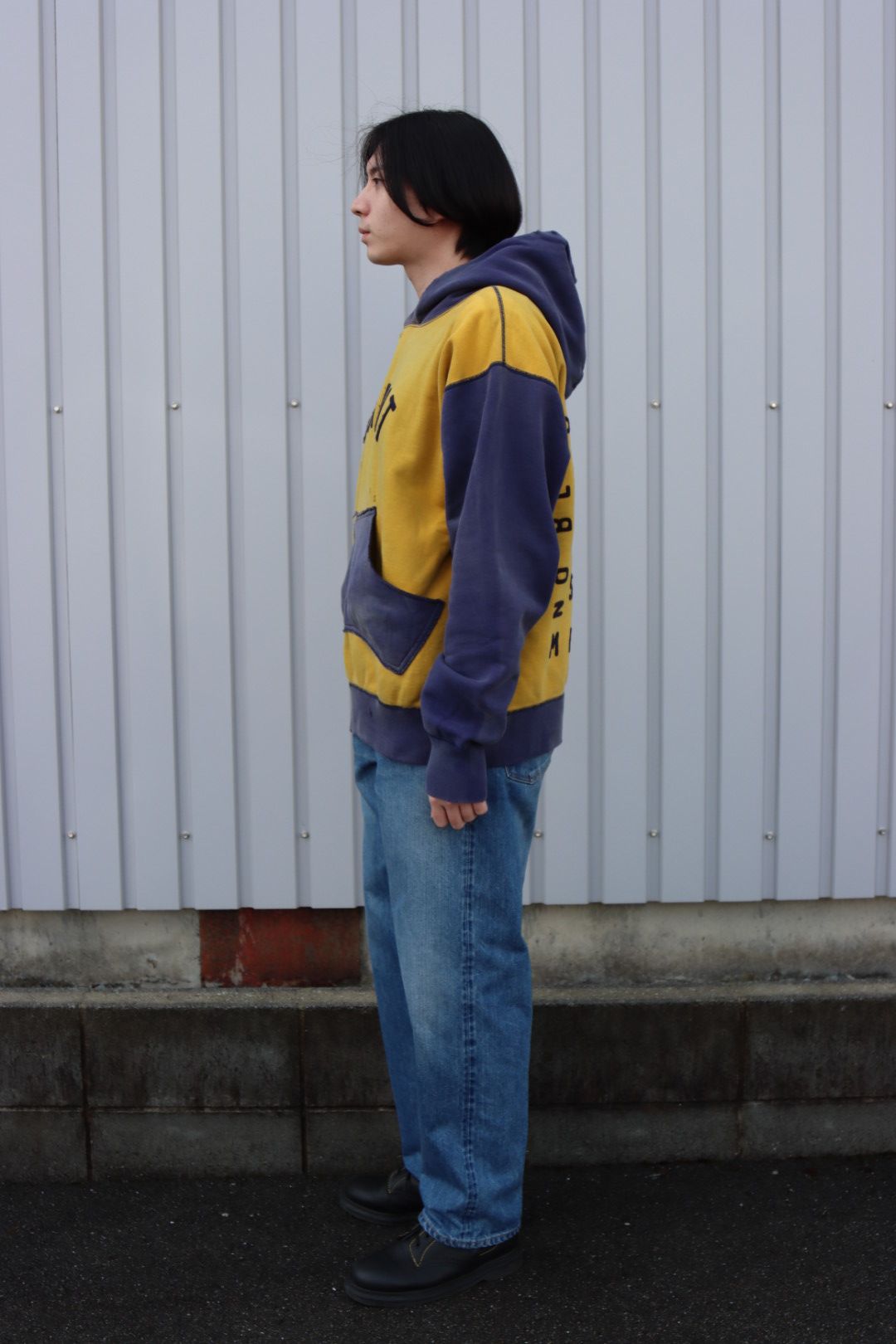 ©SAINT M×××××× フェルトフーディーYELLOW×NAVY style