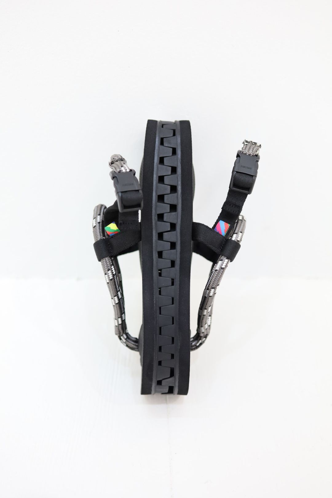 is-ness 26SS スイコックコラボサンダル Suicoke x is-ness GUT KAT-2-ISN(26SS_49_1008SANDALS01_OG-246-ISN)BLACK☆新作発売！