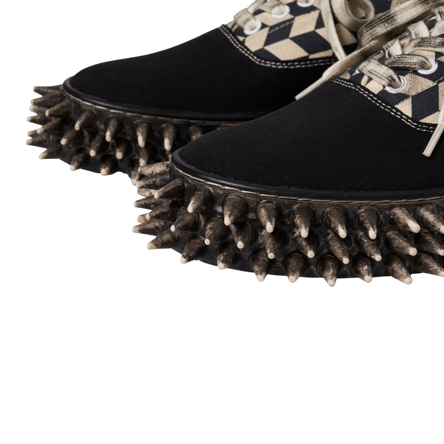 doublet 26ASS スニーカーDIRTY SPIKE CANVAS SNEAKER (26SS76FT68)BLACK☆12月13日(土)発売！