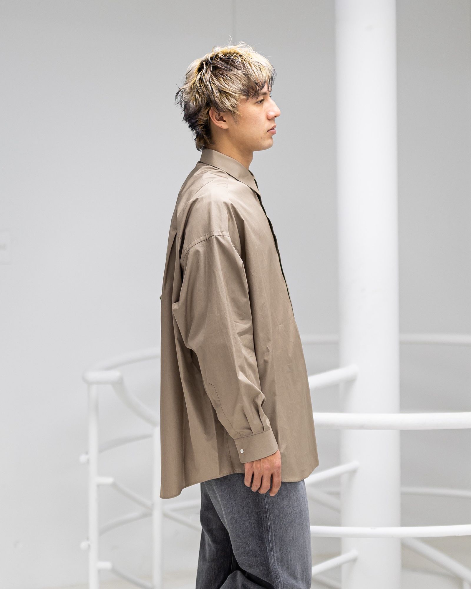 グラフペーパー 26SS ALUMO for GP L/S Oversized Regular Collar Shirt(GM261-50222)TAUPE☆1月31日(土)発売！