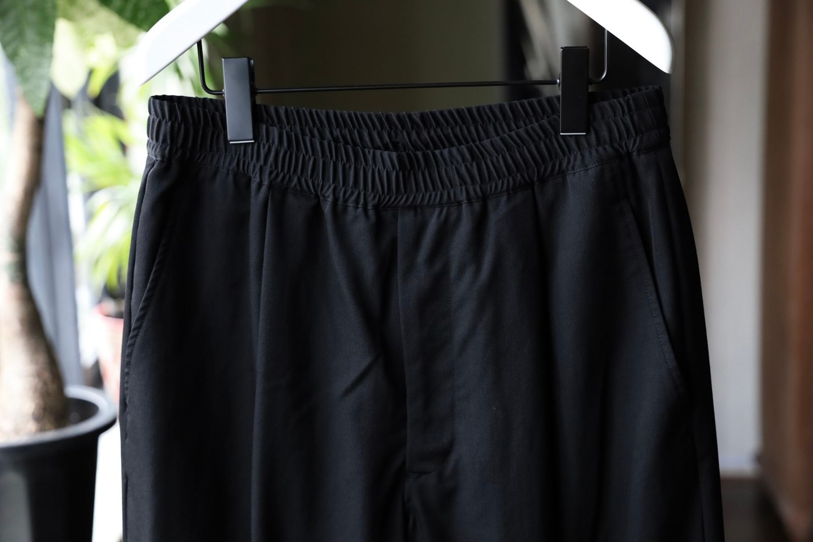 グラフペーパー 25AW Fulled Wool Gabardine Wide Easy Pants(GM253-40326)BLACK