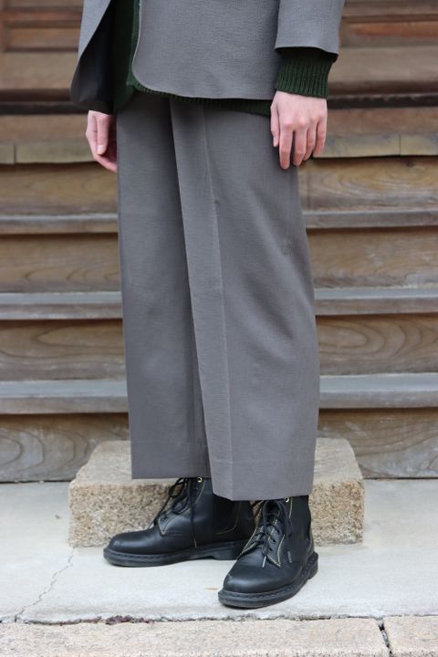 UNIVERSAL PRODUCTS CREPE UNCONSTRUCTED 2B JACKET style.2022.1.30.