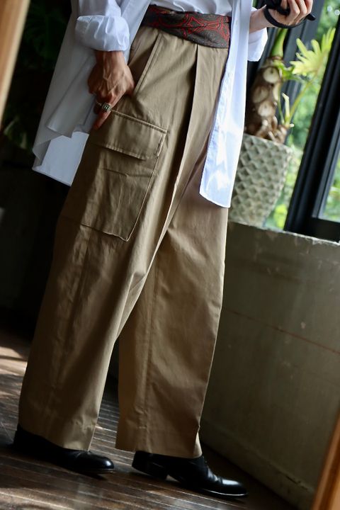 blurhms Washed Gabardine Super Wide 6P Slacks"BEIGE"スタイル.2022.7.24.