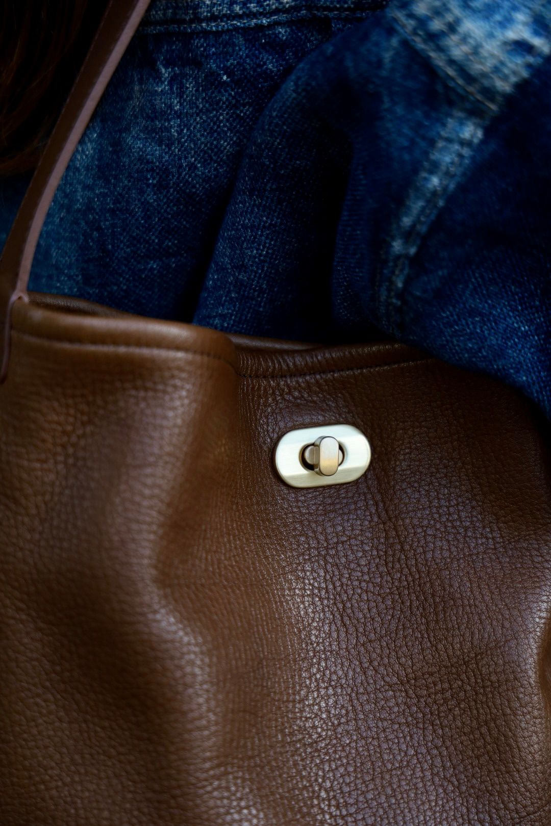 エンダースキーマ バッグ twist shoulder small(zw-b-tss)cognac