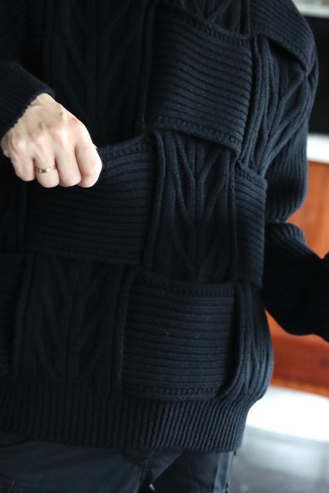 YOKE CROSSING CABLE CREW NECK KNIT"BLACK"style.2021.10.13.