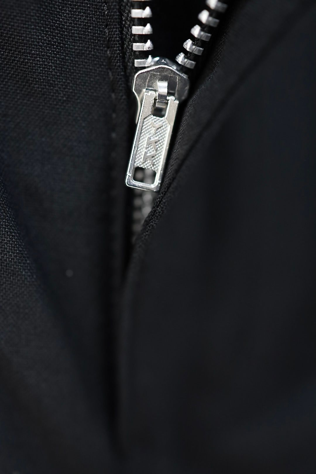 コムデギャルソンオム26SS ウールポプリンテーパードパンツ(HQ-P101-051)BLACK☆2月6日(金)発売！