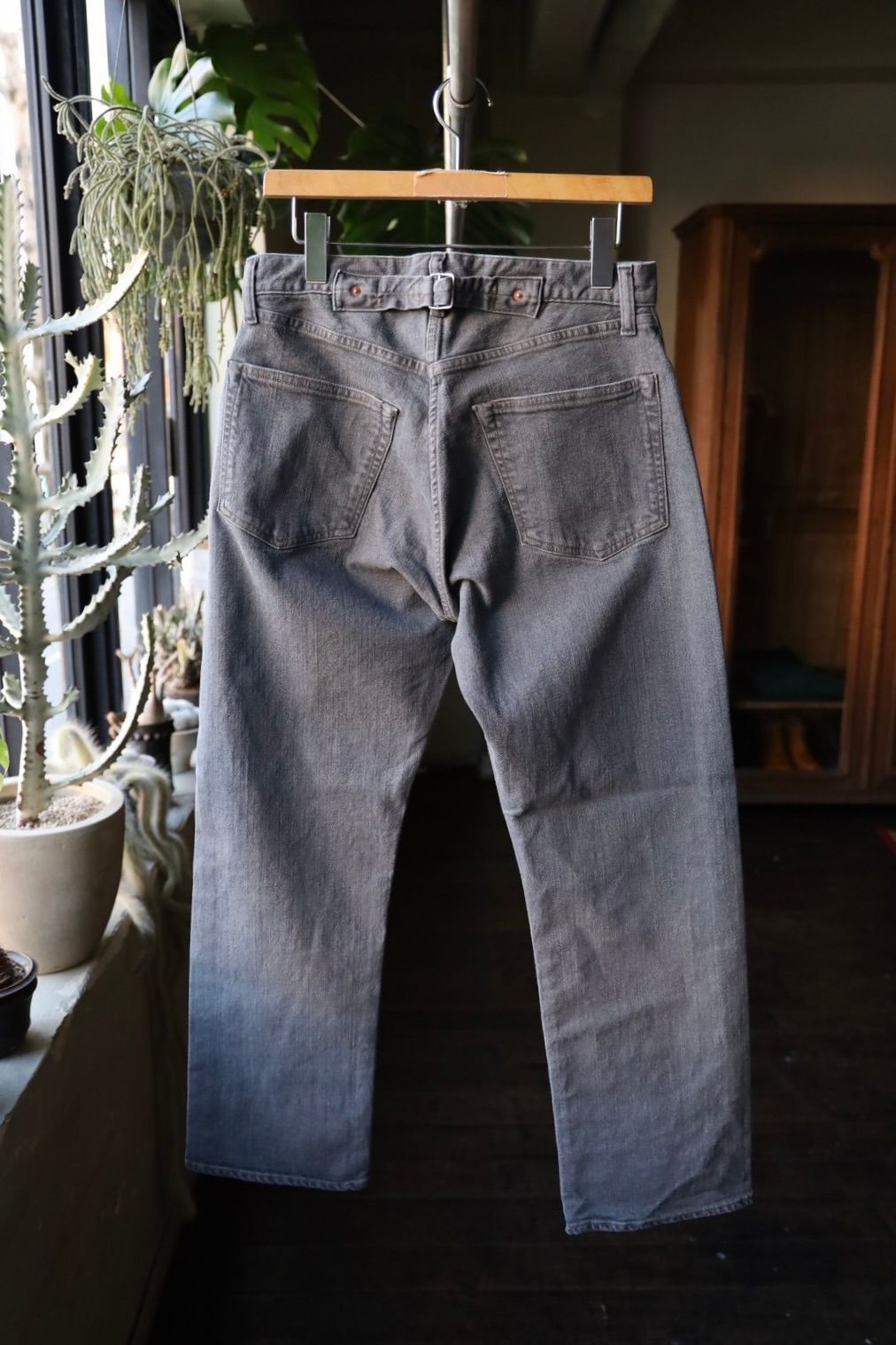 ファウンダ 25SS BLACK DENIM PANTS(015FD251009)FADE