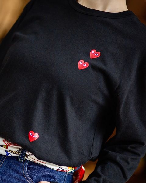 PLAY COMME des GARCONS VERTIAL 4 HEART L/S Tシャツstyle.2024.06.03
