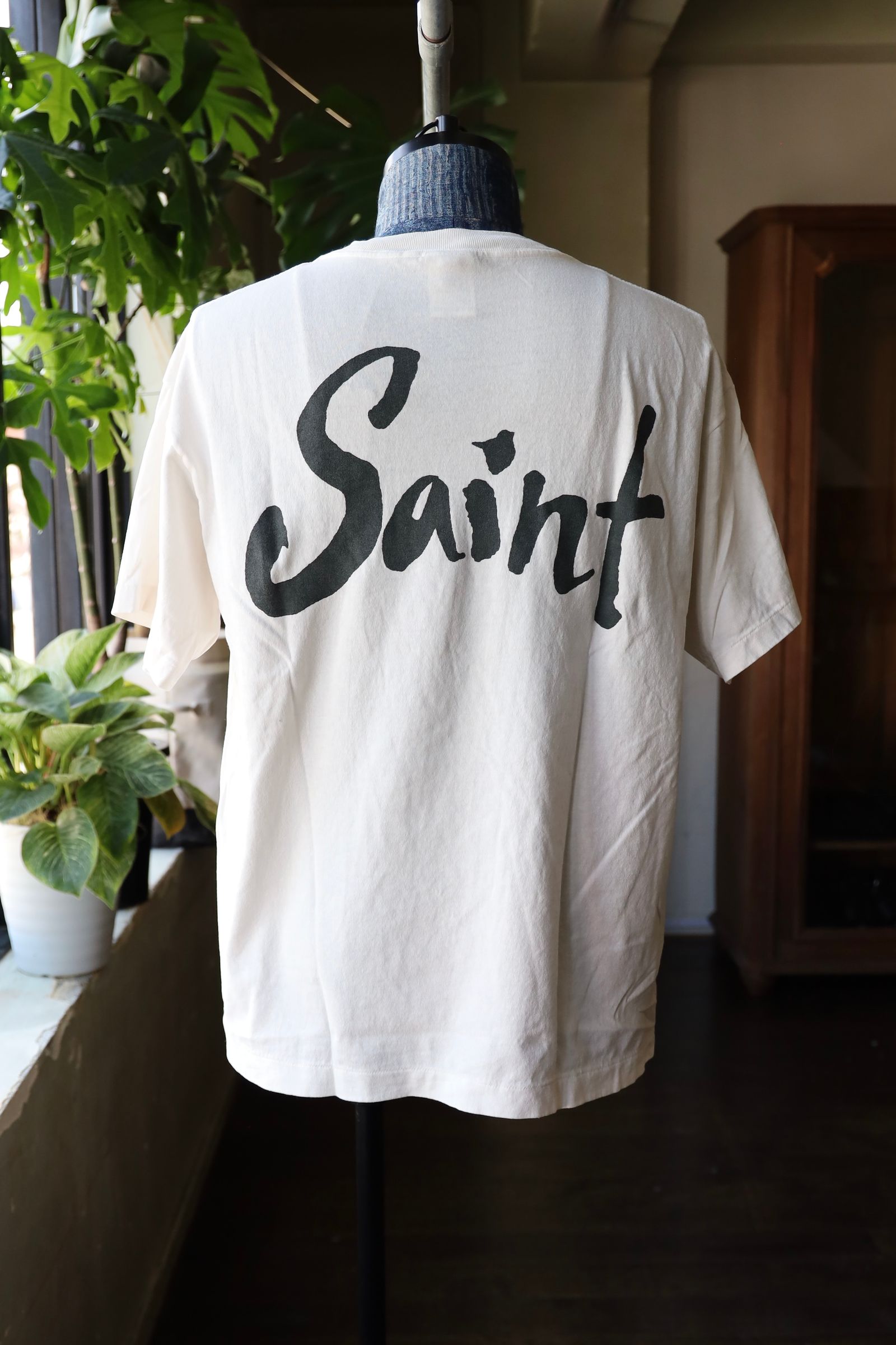 【SAINT MICHAEL】SS TEE / SUPER DIRTY SM-HR8-0000-025 SAINT Mxxxxxx]SS TEE/SUPER DIRTY/WHITE(SM-HR8-0000-025) – R&Co.