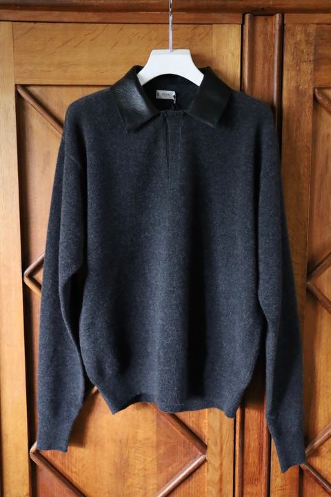 YOKE 26FW Leather-Trimmed Skipper Sweater(YK26FW01380S)Charcoal★9月19日(土)発売！